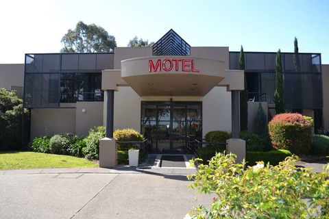 Dingley International Hotel - Inverell Accommodation 0