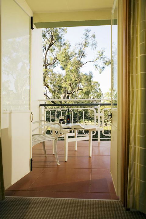 University House - ANU - Inverell Accommodation 16