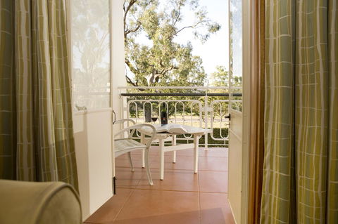 University House - ANU - Inverell Accommodation 5