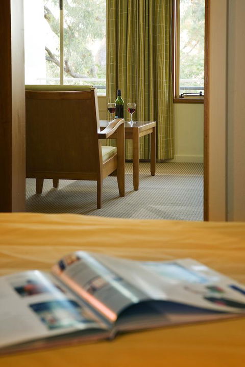 University House - ANU - Inverell Accommodation 12