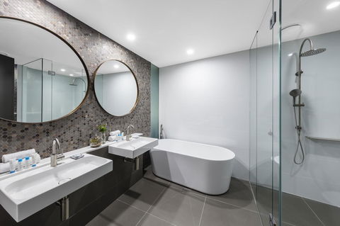 Vibe Hotel Canberra - Inverell Accommodation 5
