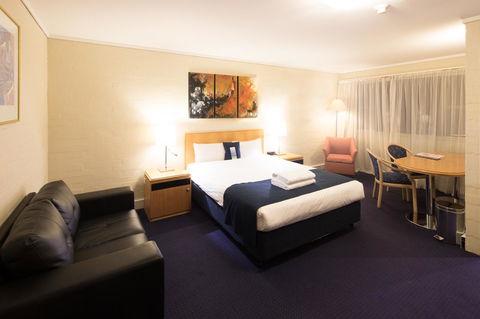 Ibis Styles Canberra - Inverell Accommodation 3