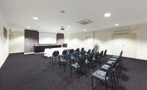 Ibis Styles Canberra - Inverell Accommodation 14