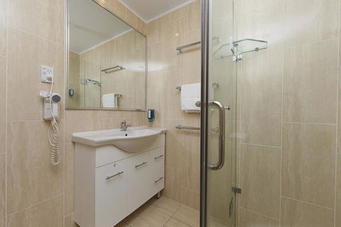 Ibis Styles Canberra - Inverell Accommodation 11