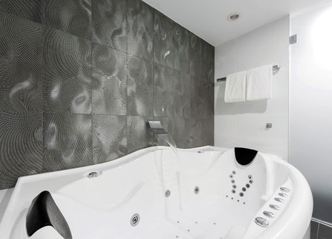 Avenue Hotel Canberra - Inverell Accommodation 4