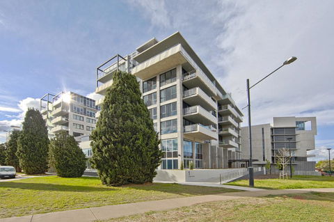 Realm Park 39 Barton ACT - Inverell Accommodation 8
