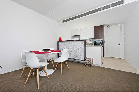 Realm Park 39 Barton ACT - Inverell Accommodation 6