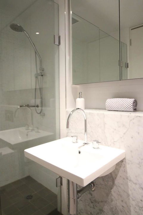 Realm Park 39 Barton ACT - Inverell Accommodation 4