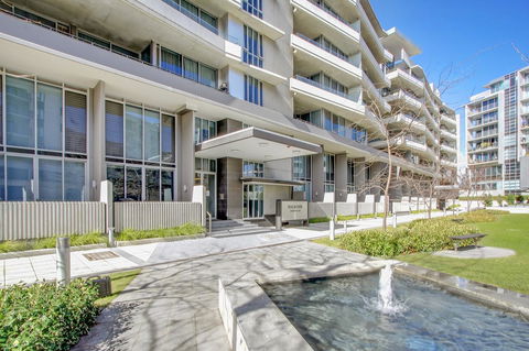Realm Park 39 Barton ACT - Inverell Accommodation 40