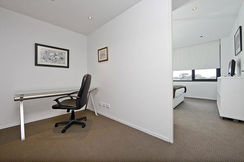 Realm Park 39 Barton ACT - Inverell Accommodation 9