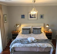 Finches Canberra - Inverell Accommodation