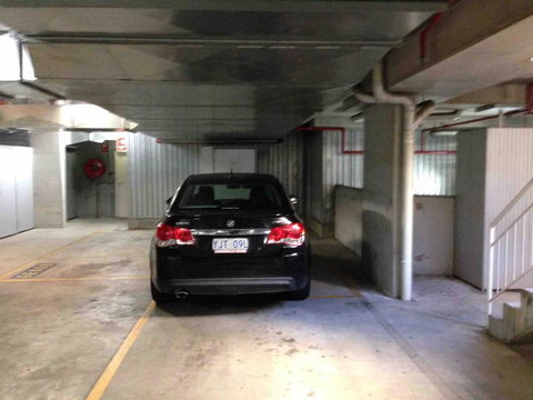 Spacious 1BR Stylish New Acton Apartment +Parking - Inverell Accommodation 10