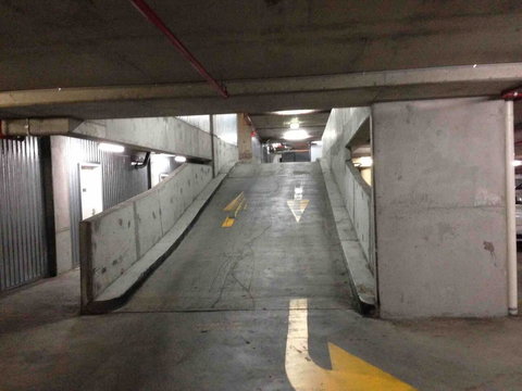 Spacious 1BR Stylish New Acton Apartment +Parking - Inverell Accommodation 15