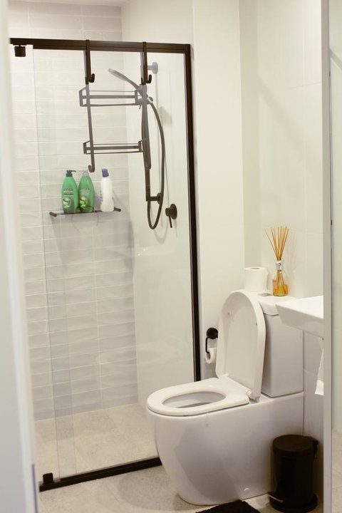 Stylish, Modern, Cute As A Button - Braddon CBD - Inverell Accommodation 8