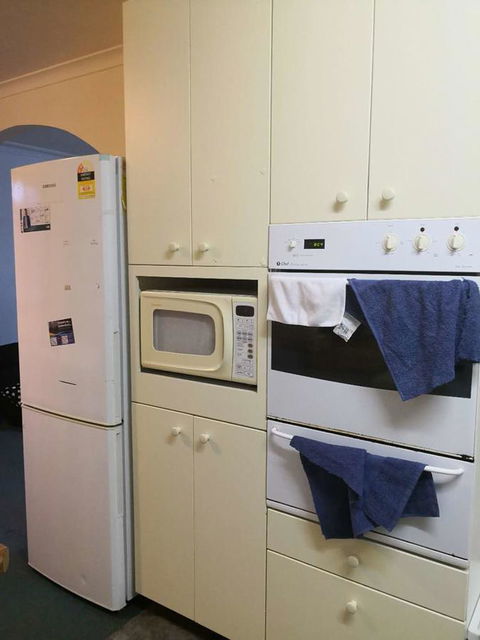 Space And Quiet Safe Room Canberra - Inverell Accommodation 7
