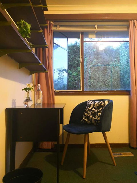 Space And Quiet Safe Room Canberra - Inverell Accommodation 9