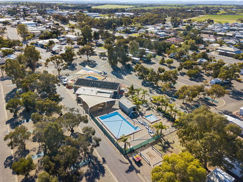 Port Broughton Tourist Park - Inverell Accommodation 9