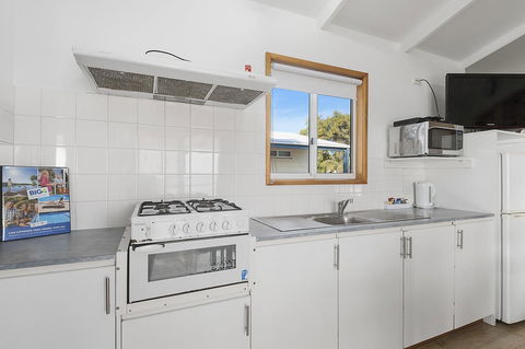 Port Broughton Tourist Park - Inverell Accommodation 34