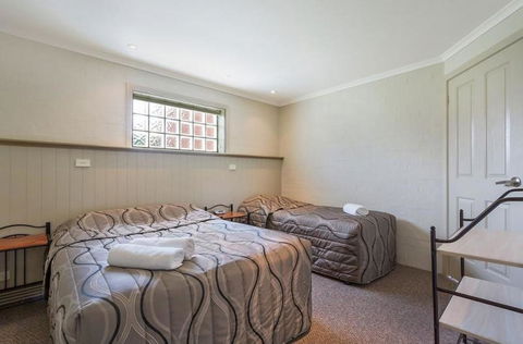 Heritage House Motel & Units - Inverell Accommodation 19
