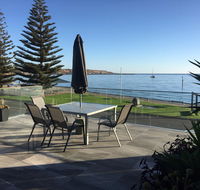 crystal blue apartment - Inverell Accommodation