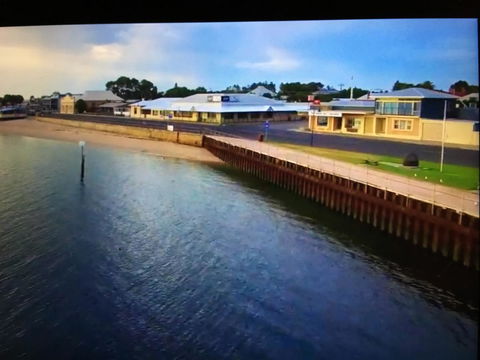 Crystal Blue Apartment - Inverell Accommodation 30