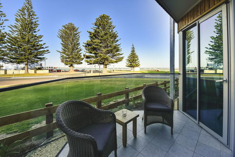 Bonnies Of Beachport - Inverell Accommodation 32