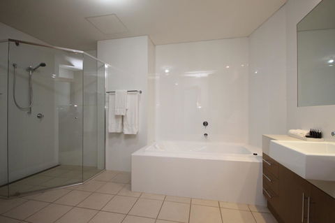 Wallaroo Marina Apartments - Inverell Accommodation 10