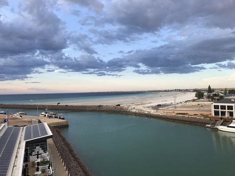 Ocean View Luxury Apartment & Suite - Inverell Accommodation 2
