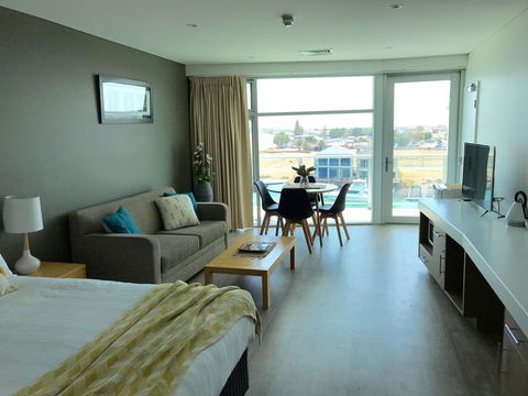 Ocean View Luxury Apartment & Suite - Inverell Accommodation 24