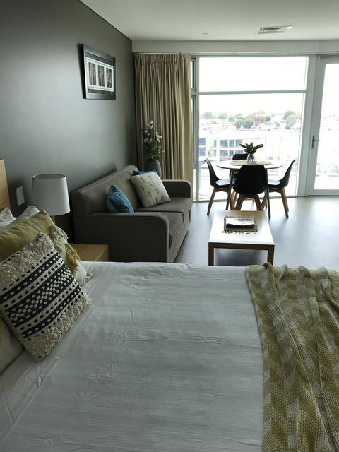 Ocean View Luxury Apartment & Suite - Inverell Accommodation 12