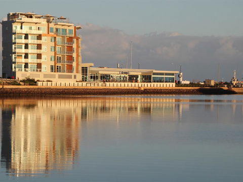 Wallaroo Marina Luxury Apartment - Inverell Accommodation 3