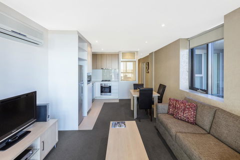 IStay Precinct Adelaide - Inverell Accommodation 24