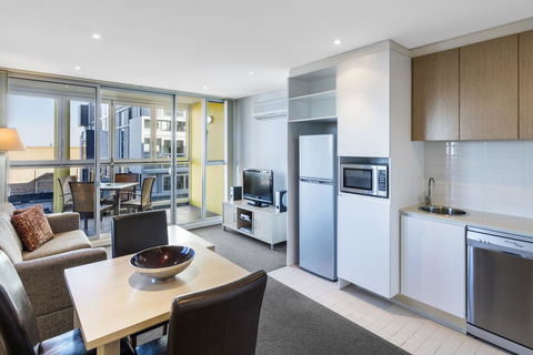 IStay Precinct Adelaide - Inverell Accommodation 16