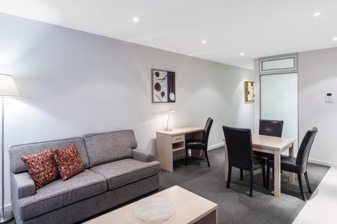 IStay Precinct Adelaide - Inverell Accommodation 17