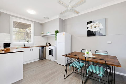 Cute And Cosy - Events, Workers, Getaways - Inverell Accommodation 7