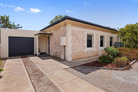 Cute And Cosy - Events, Workers, Getaways - Inverell Accommodation 14