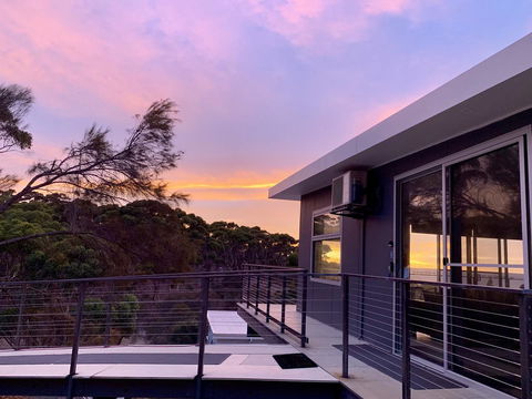Sunrise On Falie Seaview Eco Accommodation - Inverell Accommodation 9