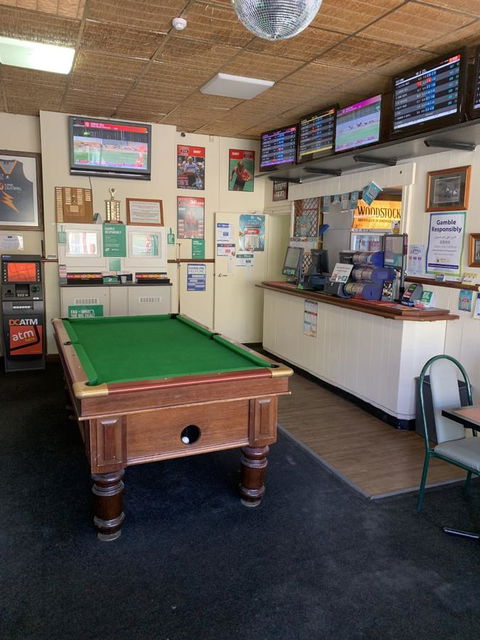 Commercial Hotel Morgan - Inverell Accommodation 4