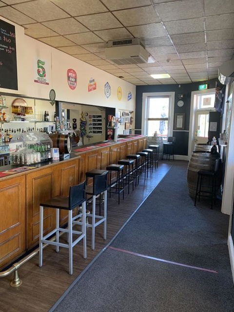 Commercial Hotel Morgan - Inverell Accommodation 3