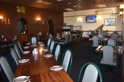 Commercial Hotel Morgan - Inverell Accommodation 6