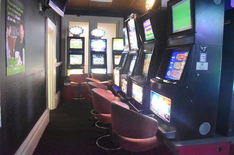 Commercial Hotel Morgan - Inverell Accommodation 8