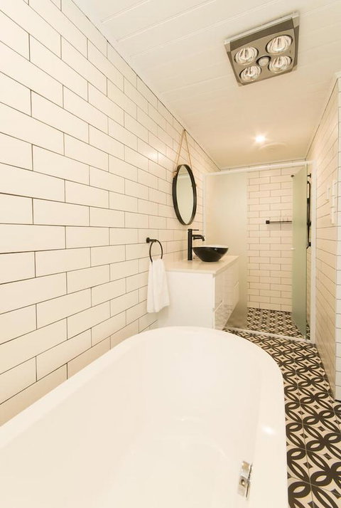 The Manor Basket Range - Inverell Accommodation 1