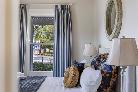 Grandview Accommodation - The Elm Tree Apartments - Inverell Accommodation 11