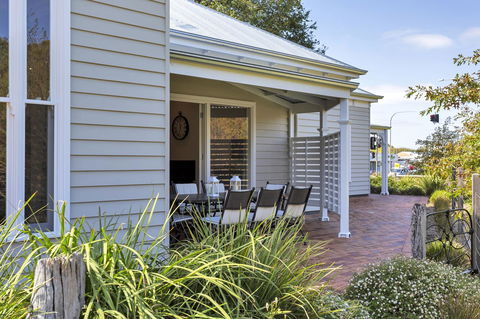 Grandview Accommodation - The Elm Tree Apartments - Inverell Accommodation 25