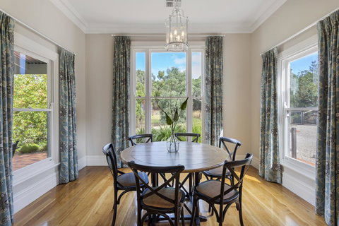 Grandview Accommodation - The Elm Tree Apartments - Inverell Accommodation 7