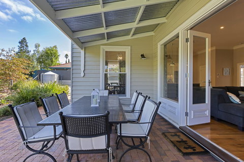 Grandview Accommodation - The Elm Tree Apartments - Inverell Accommodation 27