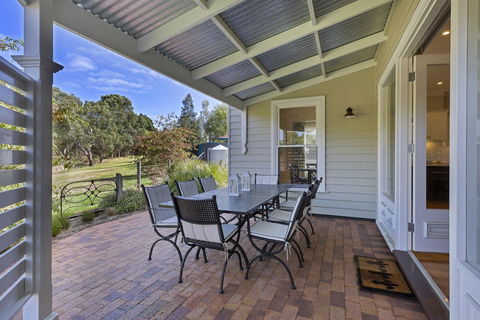 Grandview Accommodation - The Elm Tree Apartments - Inverell Accommodation 5