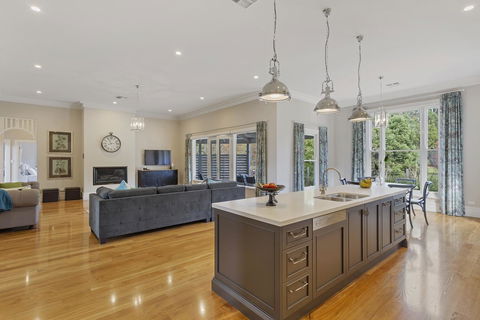 Grandview Accommodation - The Elm Tree Apartments - Inverell Accommodation 17