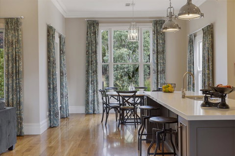 Grandview Accommodation - The Elm Tree Apartments - Inverell Accommodation 3