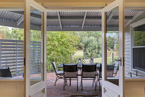 Grandview Accommodation - The Elm Tree Apartments - Inverell Accommodation 18